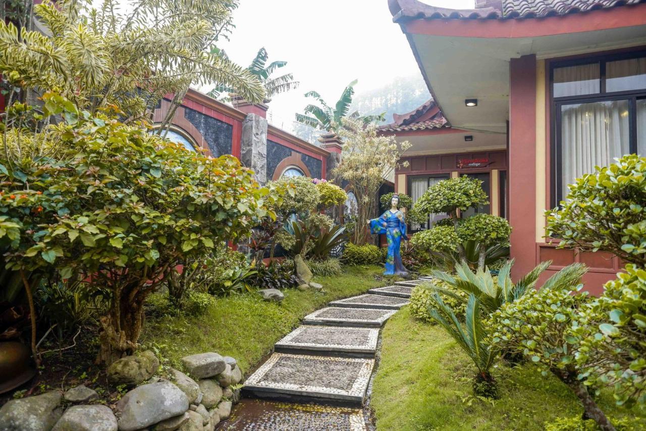 RedDoorz Resort @ Tawangmangu Luaran gambar